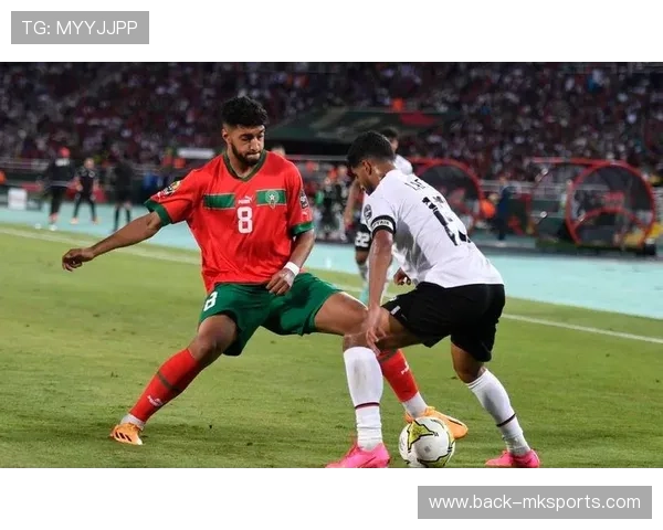 阿什拉夫闪耀赛场，成为摩洛哥足球新偶像