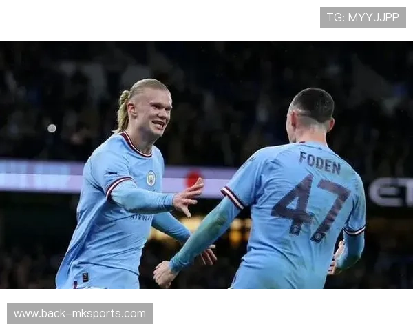 哈兰德帽子戏法引领球队大胜，闪耀赛场